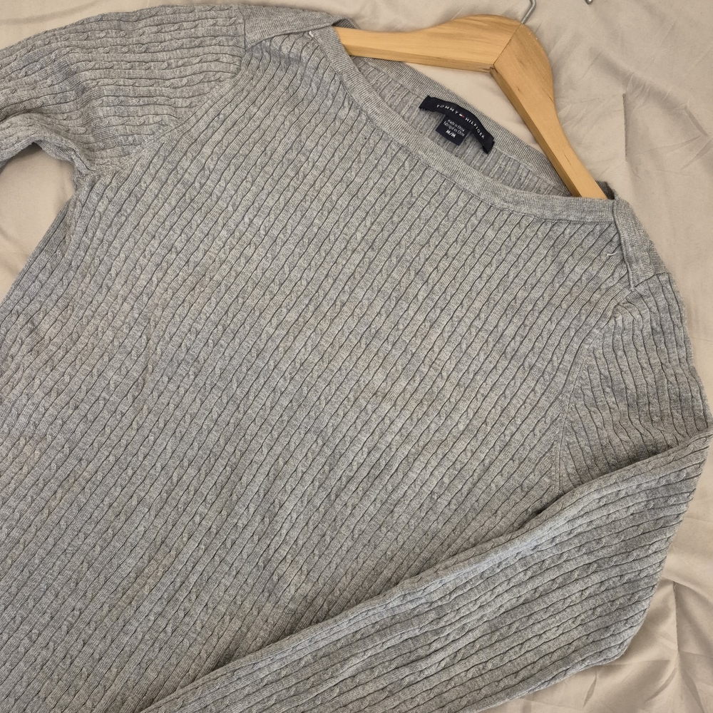 Tommy Hilfiger Women's Gray Ribbed Crewneck Sweater